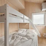 2 Bedroom Awesome In Ferienhaus *