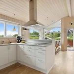 2 Bedroom Awesome In