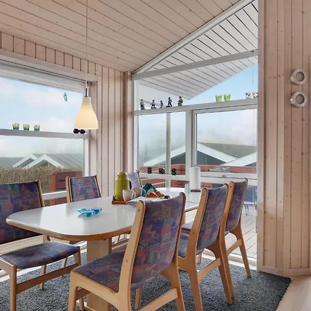 Feriehus 2 Bedroom Awesome In *