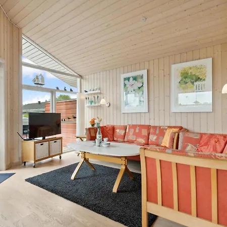 Holiday home 2 Bedroom Awesome In Tranekaer