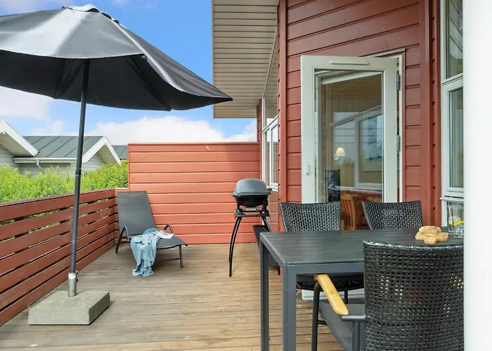 Сasa de vacaciones 2 Bedroom Awesome In Tranekær